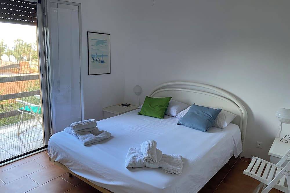 Chalet in Cala Mazzo in Sciacca, Zingaro reserve and village of Scopello. in Scopello, Castellammare del Golfo
