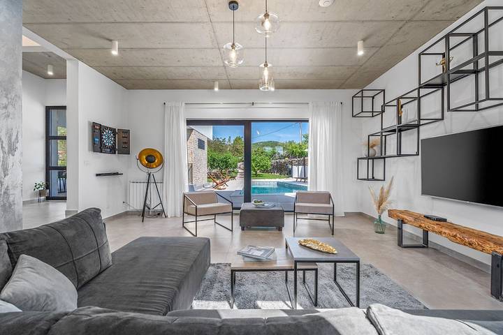 Villa für 8 Personen, mit Garten und Terrasse in Split-Dalmatien - 4