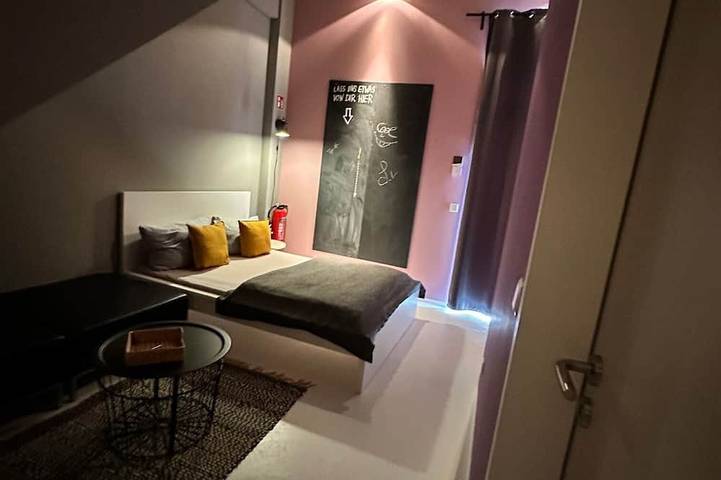 Ganze Wohnung, Guestroom by \"Farbgestalt\" in Sarstedt, Landkreis Hildesheim