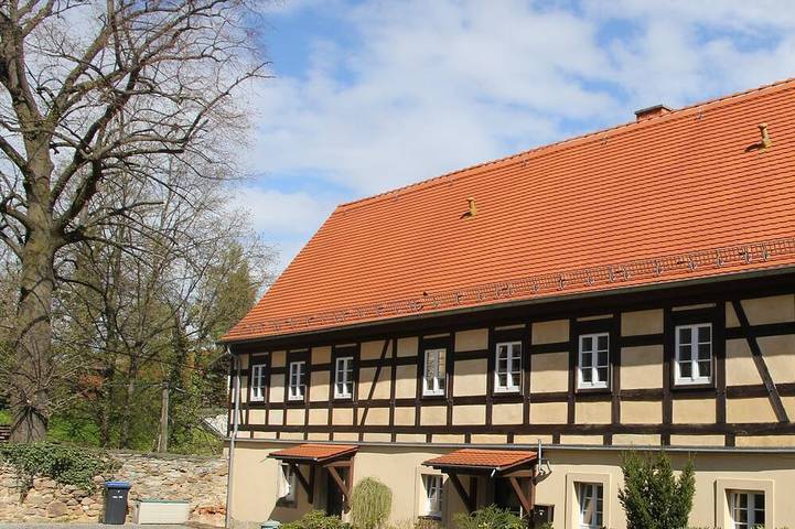 Ferienwohnung für 2 Personen, mit Balkon und Garten sowie Pool, mit Haustier in Müglitztal