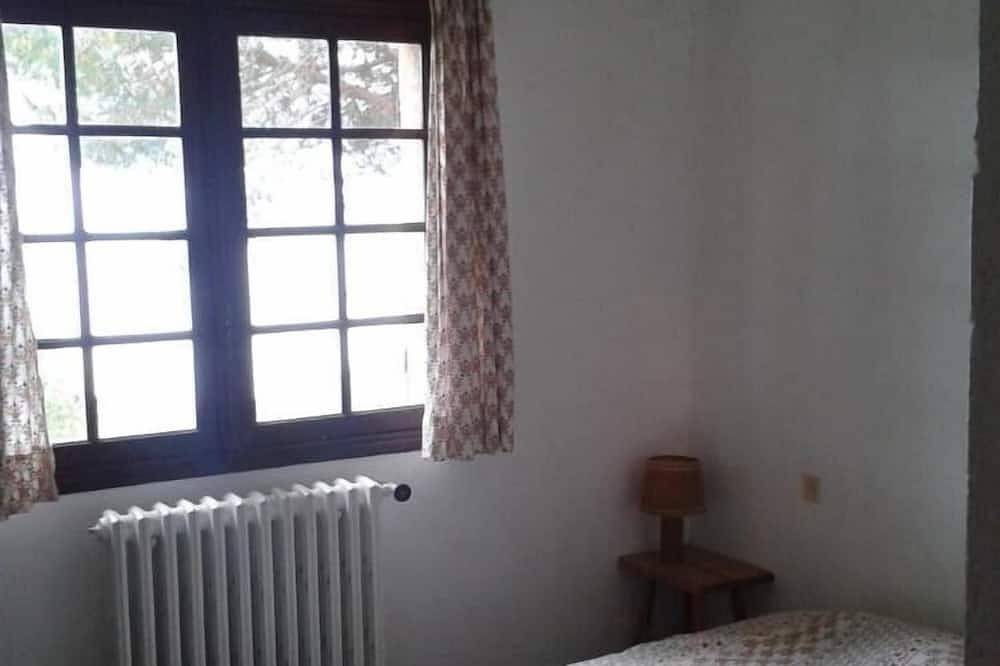 Vue magnifique, calme. Wonderful view, quiet, walking distance to sea 7 mns in l'Escalet, Ramatuelle