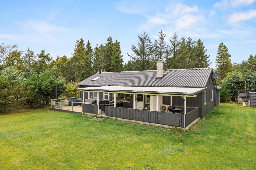 Lækkert sommerhus til de wellness-glade feriegæster in Houstrup, Varde Kommune