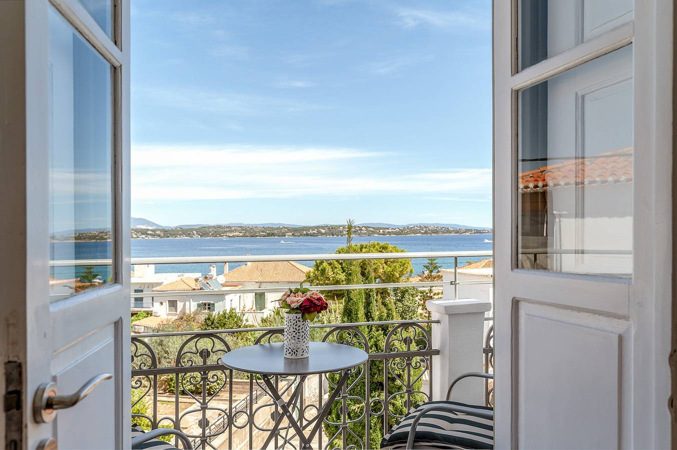 Monolocale intero, Monolocale 'Martha's House' con Vista Mare, Wi-Fi e Aria Condizionata in Spetses Città, Spetses