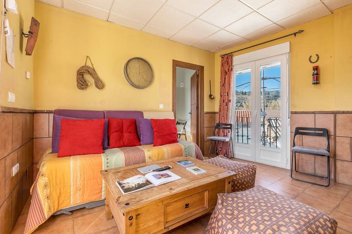 Hel lägenhet, Apartment 'Picón' with Mountain View, Private Terrace and Wi-Fi in Jerez del Marquesado, Geoparque de Granada