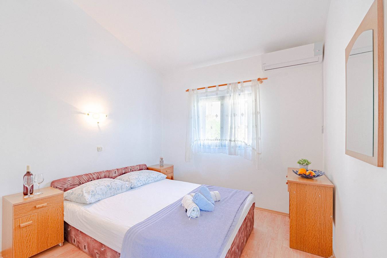 Room with air-conditioning Zavalatica, Korčula S-547-g in Čara, Korcula