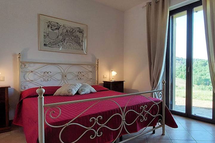 Lovely Cottage in the Tiber River Park, panoramic eclusivo near Todi in Todi, Perugia Provinz