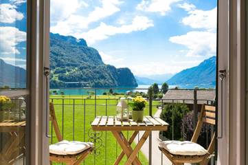 Ferienwohnung für 5 Personen, mit Ausblick und Seeblick sowie Balkon, kinderfreundlich in Brienz