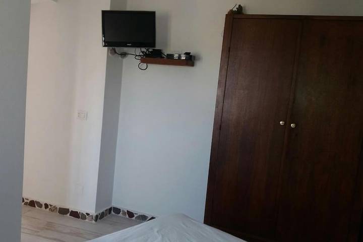 Gîte pour 6 personnes, avec vue et terrasse, animaux acceptés à Ponza - 4