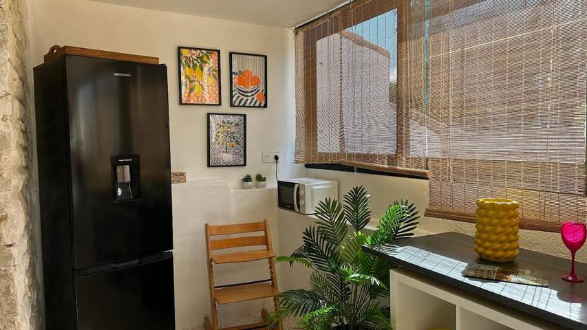 Location de vacances pour 6 personnes, avec piscine ainsi que vue et jardin à Monteils (Gard) - 3