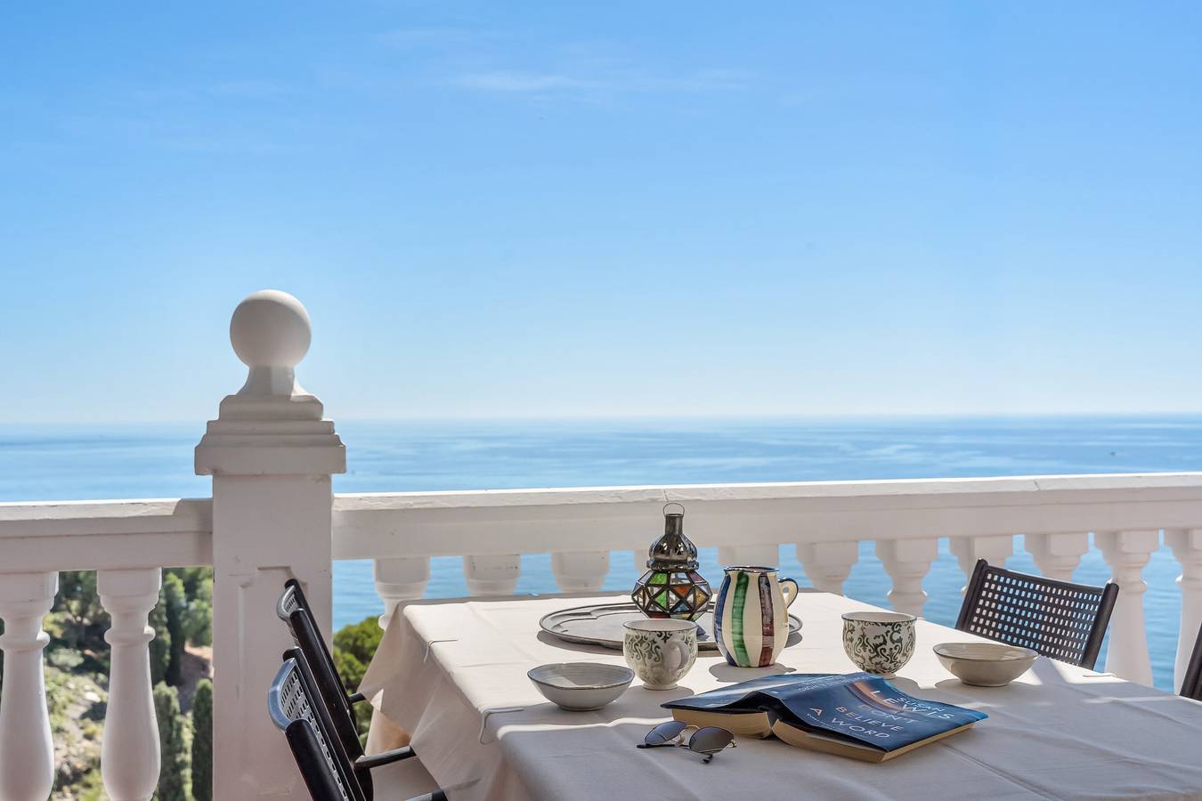 Villa för 4 Personer med terass in Urbanización Ladera del Mar, Nerja