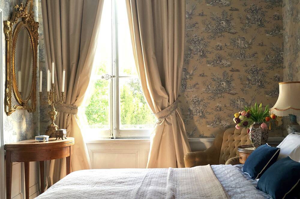 Manoir de charme avec 2 suites, piscine, à 15 min de Chenonceau et de Beauval in Bourré, Région de Blois