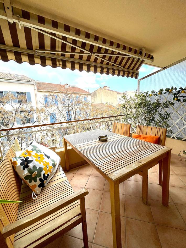 Entire apartment, Le Majorelle T2 cosy au cœur de Sanary in Sanary-sur-Mer, Mediterranean Coast (France)