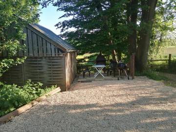 Maison de campagne pour 2 personnes, avec vue et terrasse, animaux acceptés à Philippeville