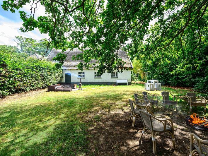 Vakantiehuis voor 6 personen, with Terras and Tuin as well as Zwembad and Sauna in Doorn