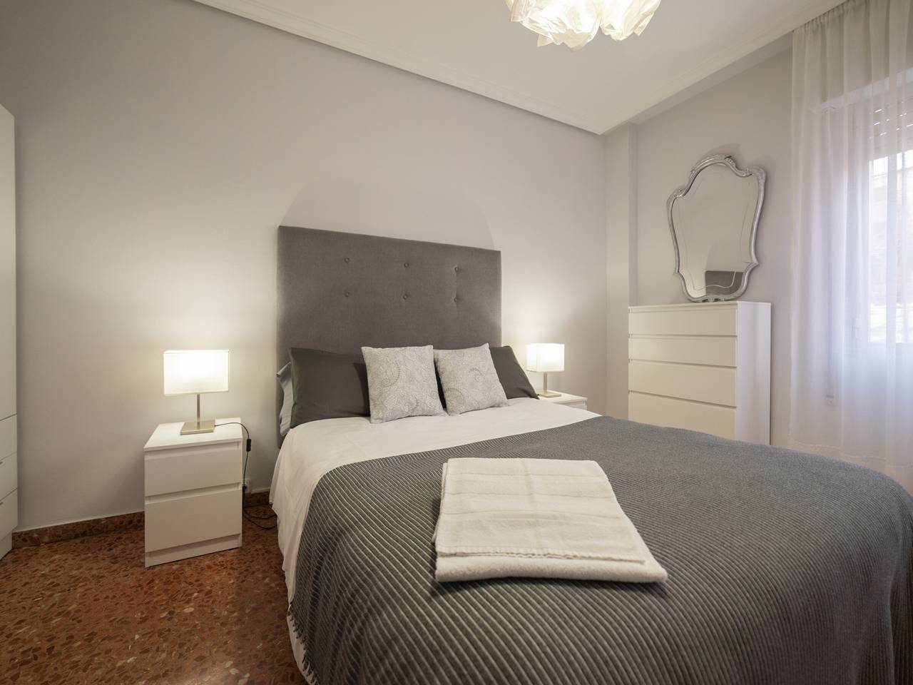 Appartement entier, Confort Moderne: 4 pers. à Albelda in Albelda de Iregua, La Rioja Province