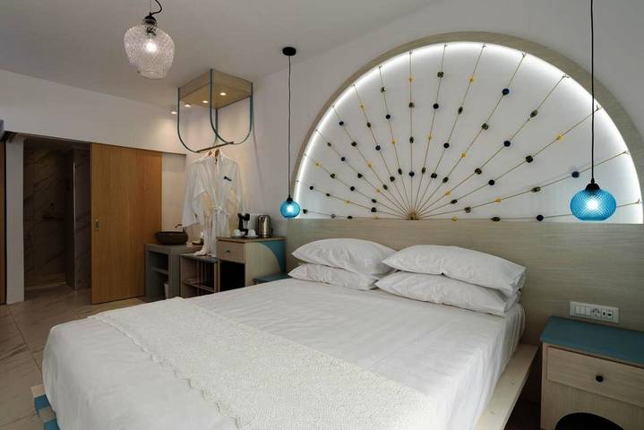 Location de vacances pour 2 personnes, avec vue ainsi que jardin et piscine à Faliráki - 4