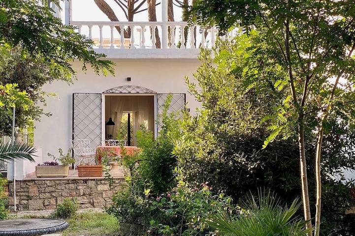 Bungalow für 4 Personen, mit Terrasse und Garten in Latium