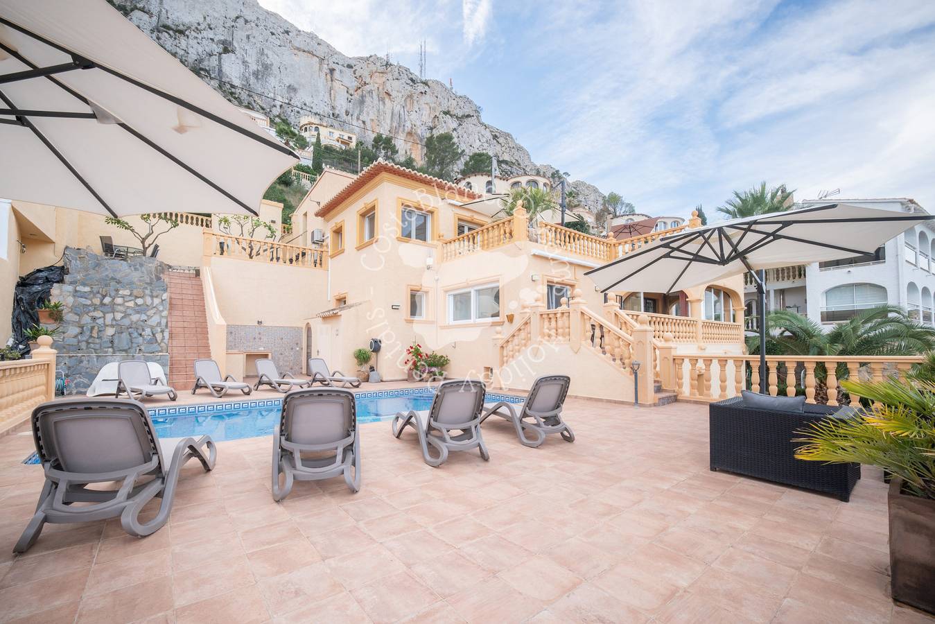 Los Pitufos in Maryvilla, Costa Blanca