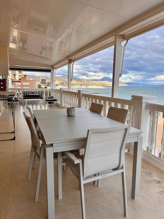 Ferienwohnung für 6 Personen, mit Kinderpool und Garten sowie Ausblick und Pool - 1