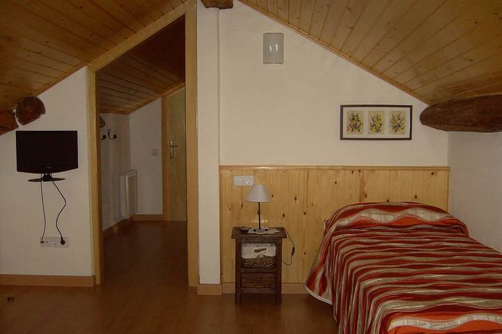 Casa Rural Rogel (location complète) pour 7 personnes à Llessui-Sort- Pirineos in Llessui, Sort