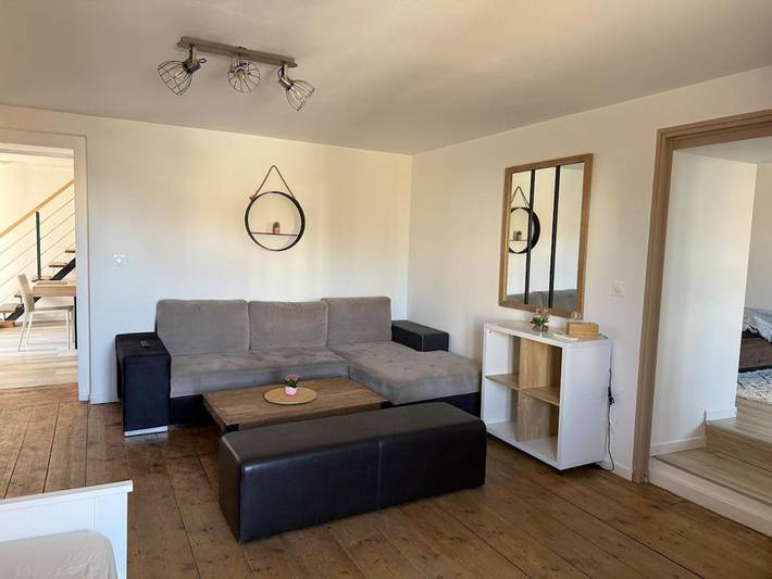 Gîte pour 6 personnes, avec Balcon dans Cesancey