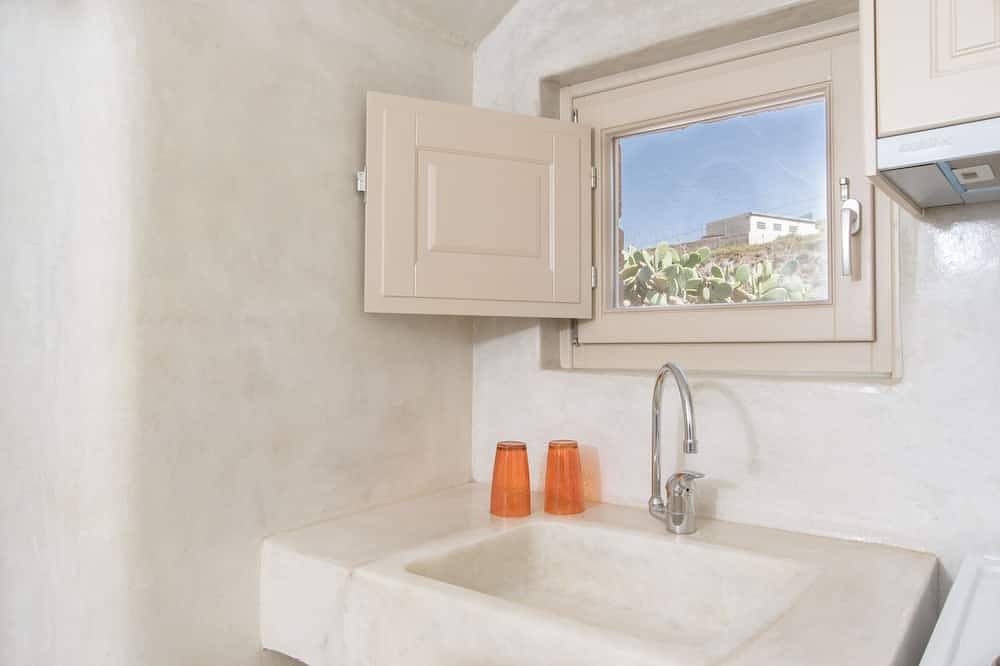 Lagadi Suites by K&K - Apanemo in Mesaria, Santorini