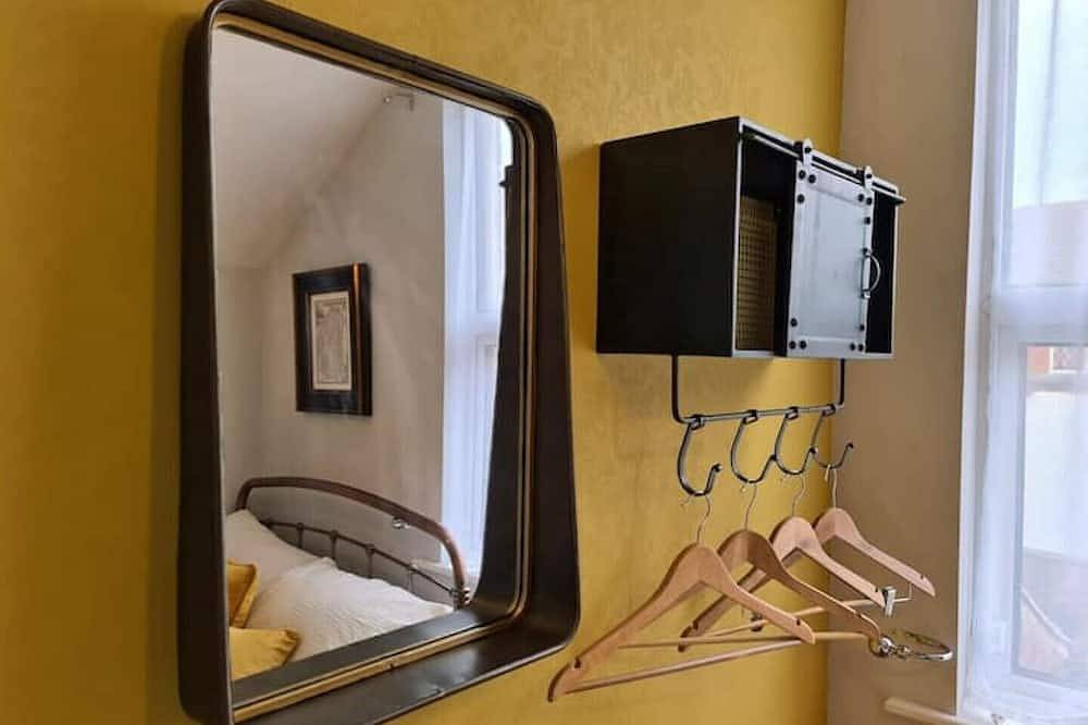 Stylish 3 Bedroom Victorian Villa with hot tub in Lincoln, Lincolnshire