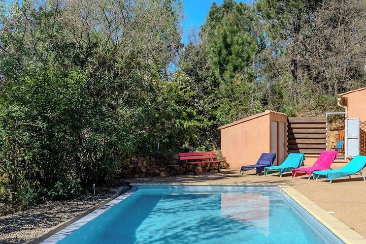 Appartement de vacances pour 5 personnes, avec jardin et piscine
