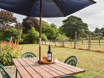Log Cabin for 5 People in Essex, East of England, Photo 1