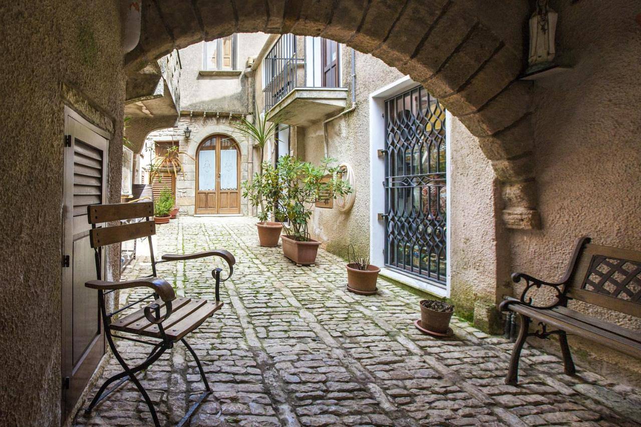 Antico Borgo - Romantic Rooms in Medieval Erice in Erice, Province de Trapani