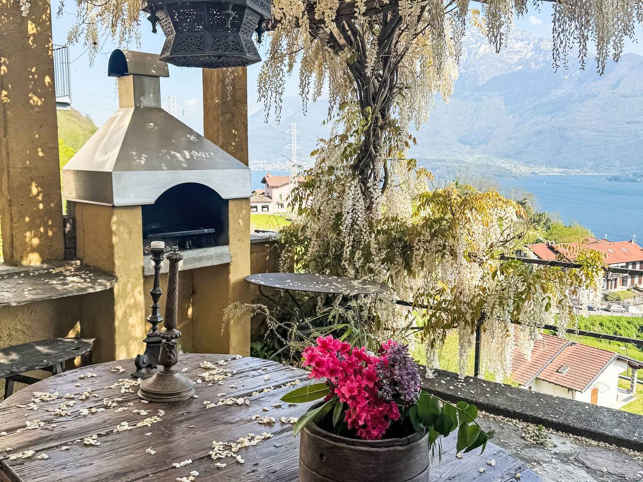 Ganze Wohnung, 'Casa Domenica' mit Blick aufs Wasser in Gravedona, Gravedona ed Uniti