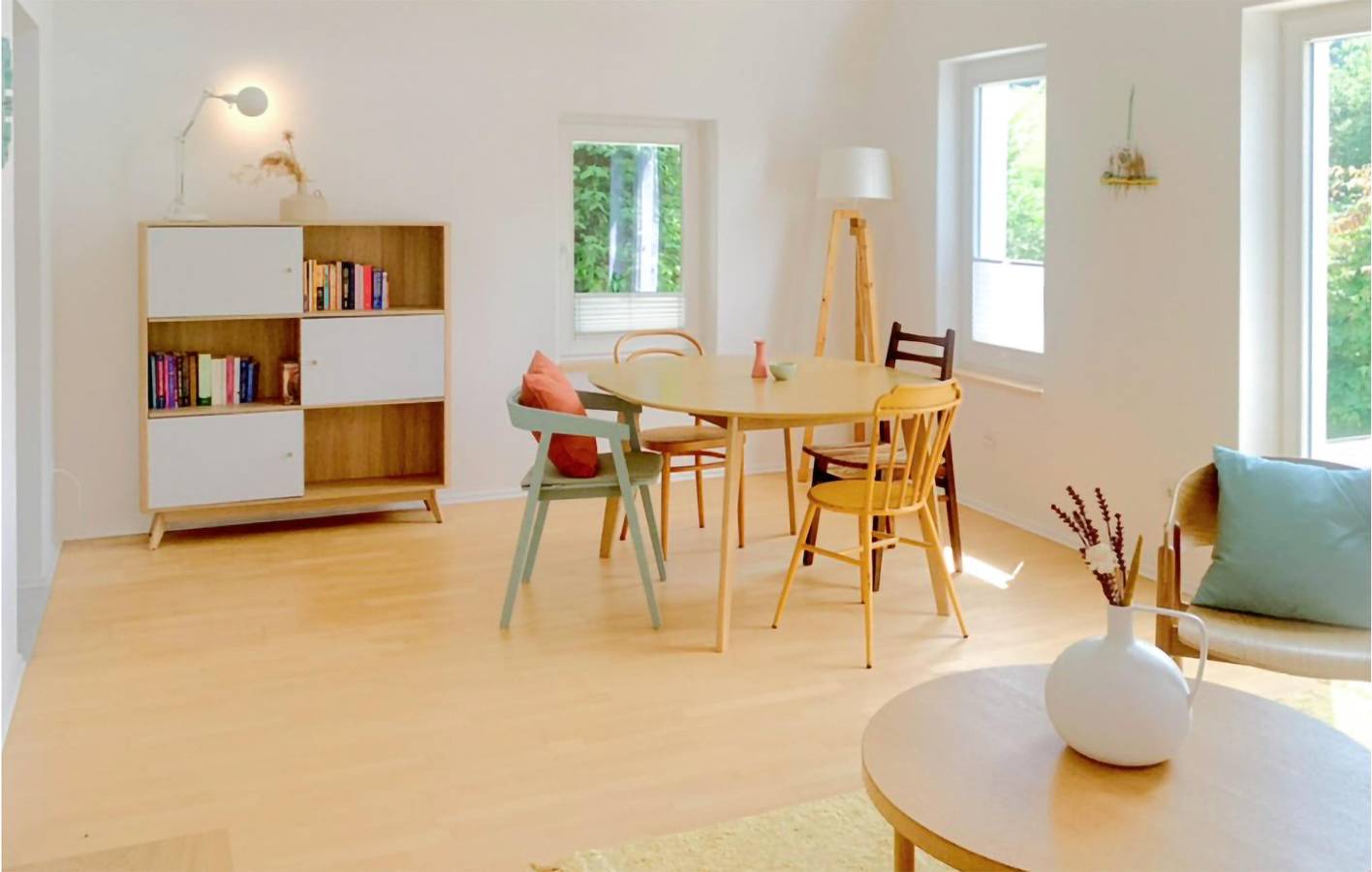 Urbaner Rückzugsort mit Terrasse und Parkplatz, 2km nach Heina in Morschen, Schwalm-Eder-Kreis