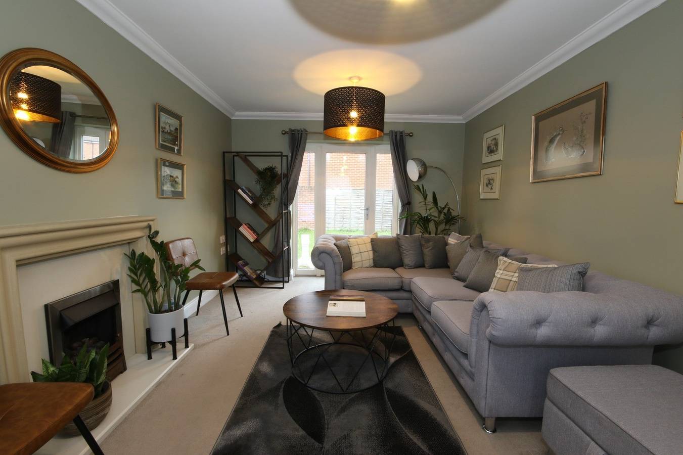 4 Bedroom Ipswich Home - Sleeps 8 - Free Parking in Ipswich, Suffolk