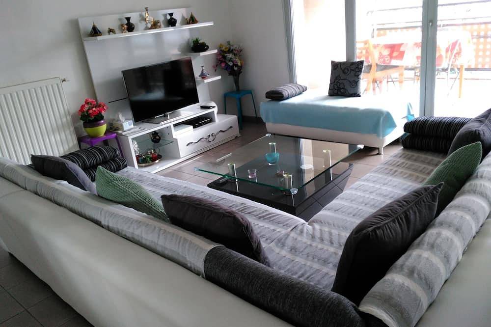 Appartement entier, Appartement lumineux 2 chambres avec parking privé in Saint-Priest, Lyon et ses environs