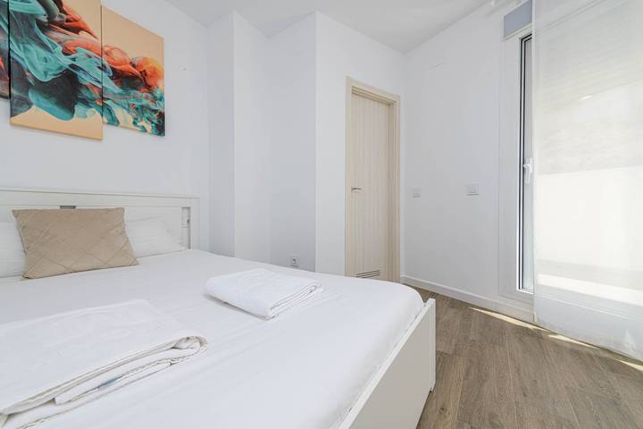 Apartamento entero, Wintowinrentals Ático con Terraza Privada en el Centro de Rincón de la Victoria in Écija, Provincia de Sevilla