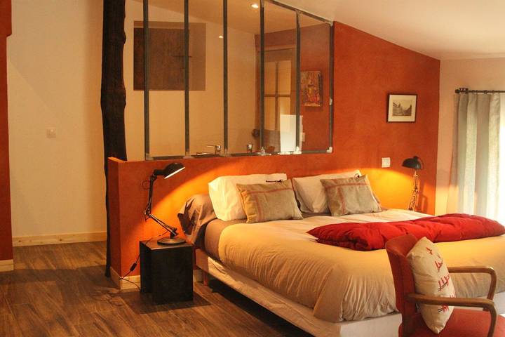 Chambre d’hôte pour 3 personnes, avec jardin ainsi que piscine et jacuzzi en Ardèche - 2