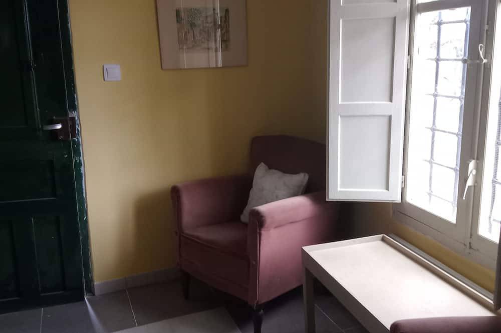 Apartamento entero, Casita Amarilla, soleada e independiente. in Puerto Lumbreras, Interior de Murcia