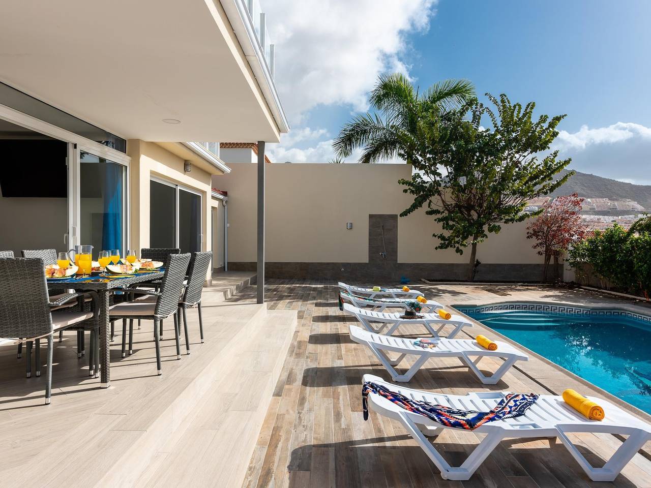 Schöne Villa Madroñal Beheizter Pool! in Adeje, Teneriffa Süd
