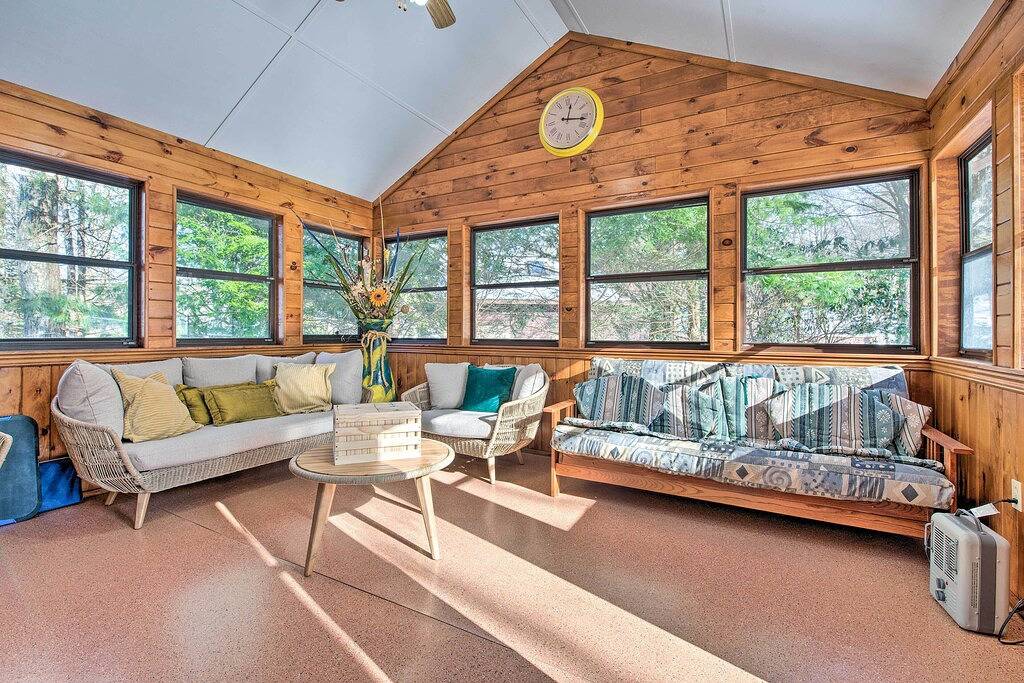 4 Mi to Slopes! Split Rock Resort Home w/ Fire Pit in Hickory Run State Park