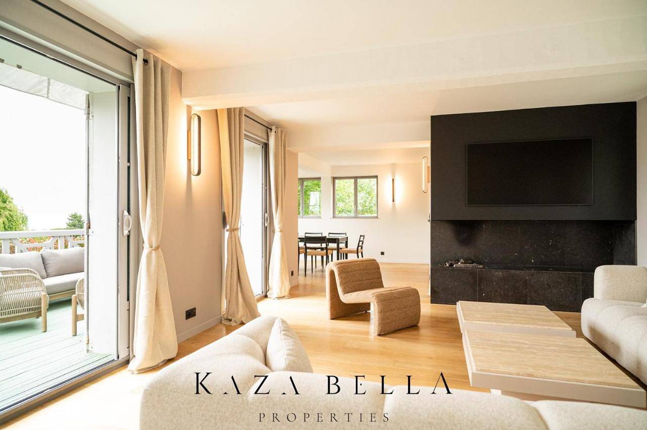 Kaza Bella - Amazing Villa with sea view and pool in Blonville-sur-Mer, Région de Lisieux