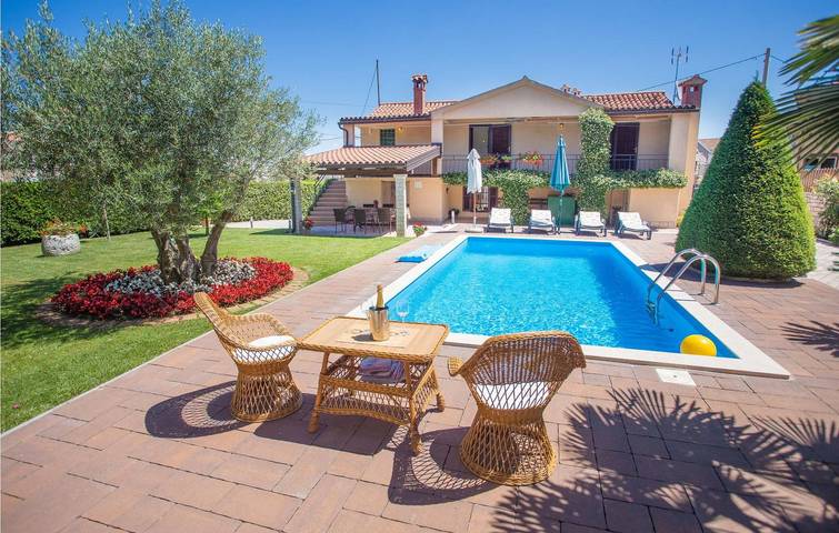 Charmant appartement avec piscine, parking et Wi-Fi près de la pizzeria Capri in Tar (Croatia), Tar-Vabriga