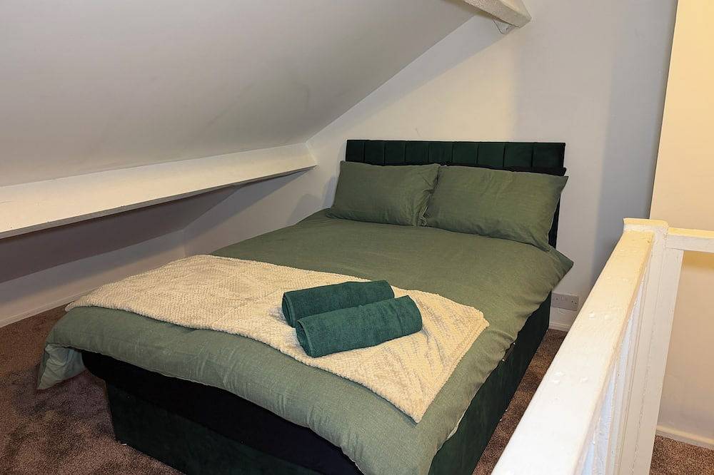 2Bed Wakefield City Centre House |All Ensuite | Ideal for Family & Contractors in Wakefield, Westliches Yorkshire