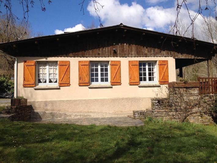 Gîte pour 6 personnes, avec Terrasse et Jardin dans Pic de Nore