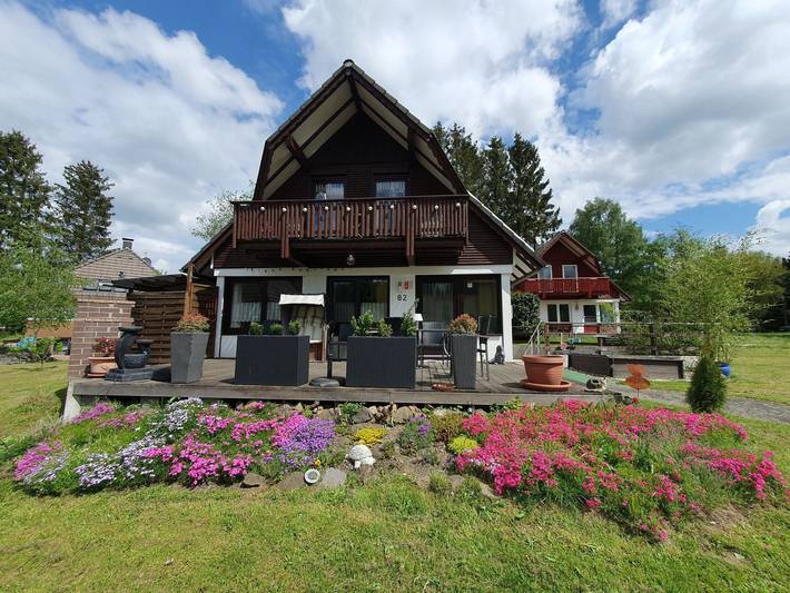 Ferienhaus für 6 Personen, mit Terrasse und Garten sowie Pool, mit Haustier in Hessen