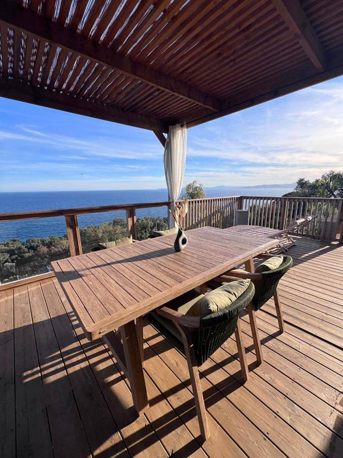 Camping pour 6 personnes, avec vue ainsi que terrasse et piscine, animaux acceptés à Saint-Raphaël - 4