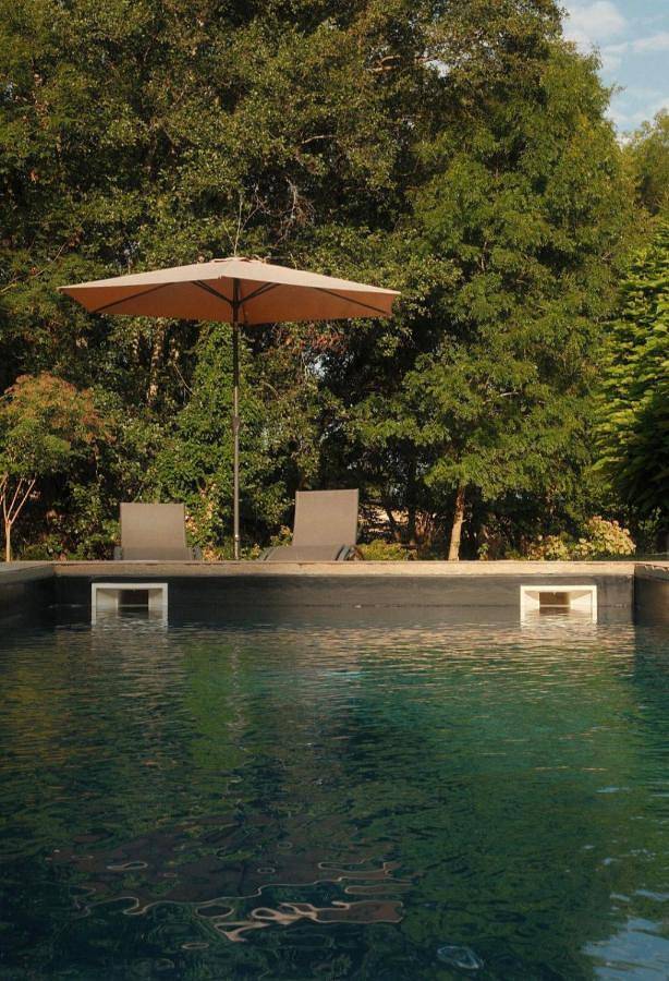 Chambre d’hôte pour 2 personnes, avec Terrasse et Jardin ainsi que Piscine et Vue à Autun