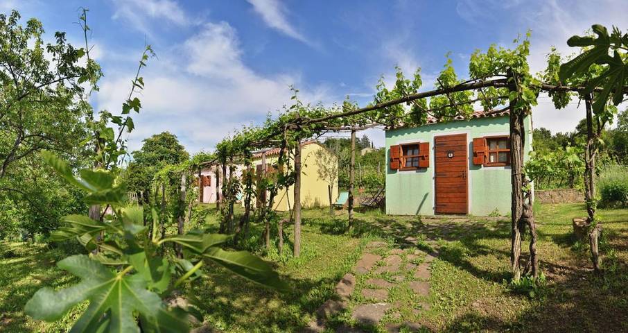 Camping pour 4 personnes, avec Terrasse et Jardin