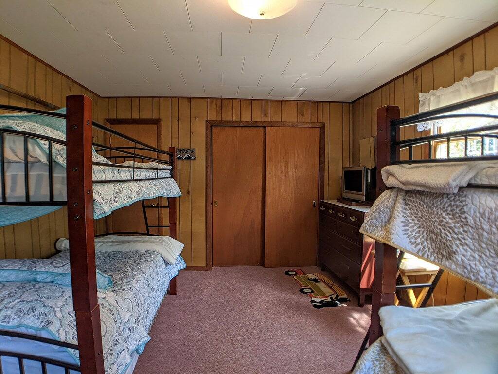 Endless Summer Cottage in Gilford, Lake Winnipesaukee