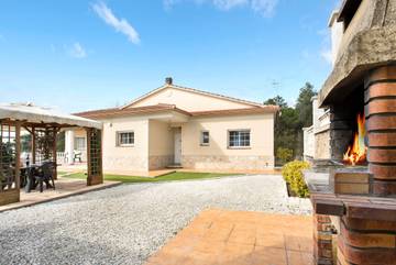 Villa voor 8 Personen in Aiguaviva Parc, Lloret de Mar, Afbeelding 3