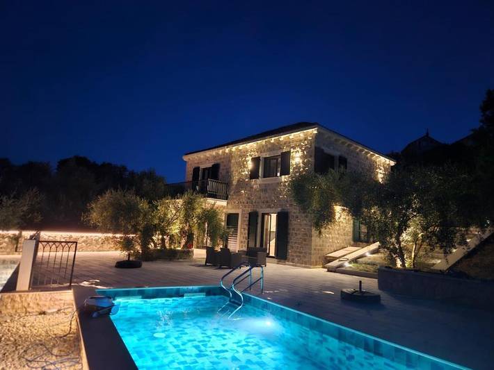 Villa pour 6 personnes, avec piscine ainsi que jardin et vue dans Mljet - 2
